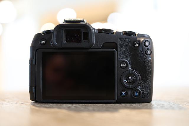 Canon EOS R8 Review: Hands-on Preview -- Product Image